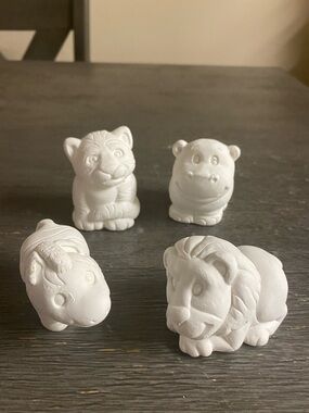White Small Ceramic Animals  Figurine Set - 4